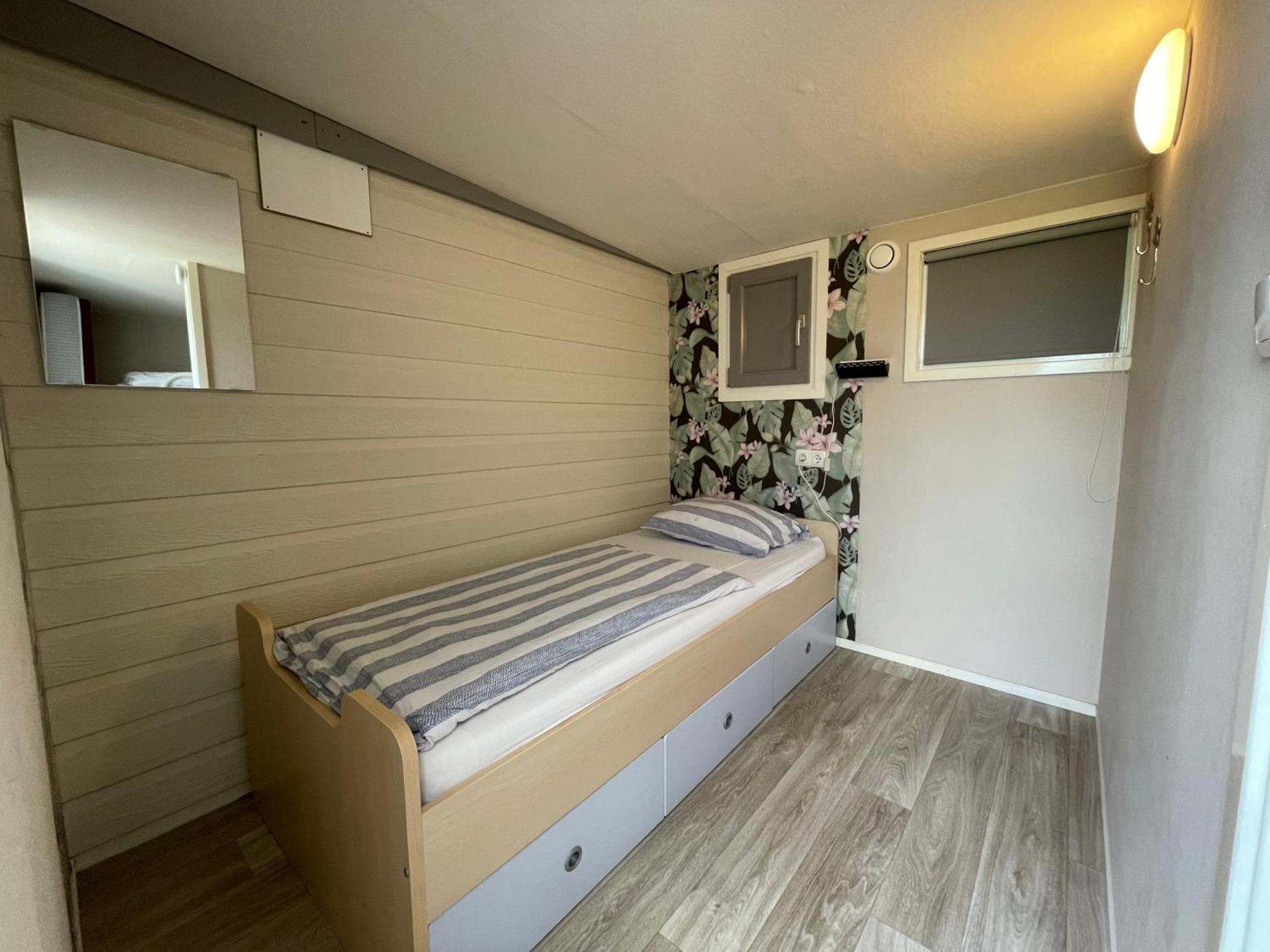 Luxe Chalet Friesland I14 - 5 Pers Westergeest المظهر الخارجي الصورة
